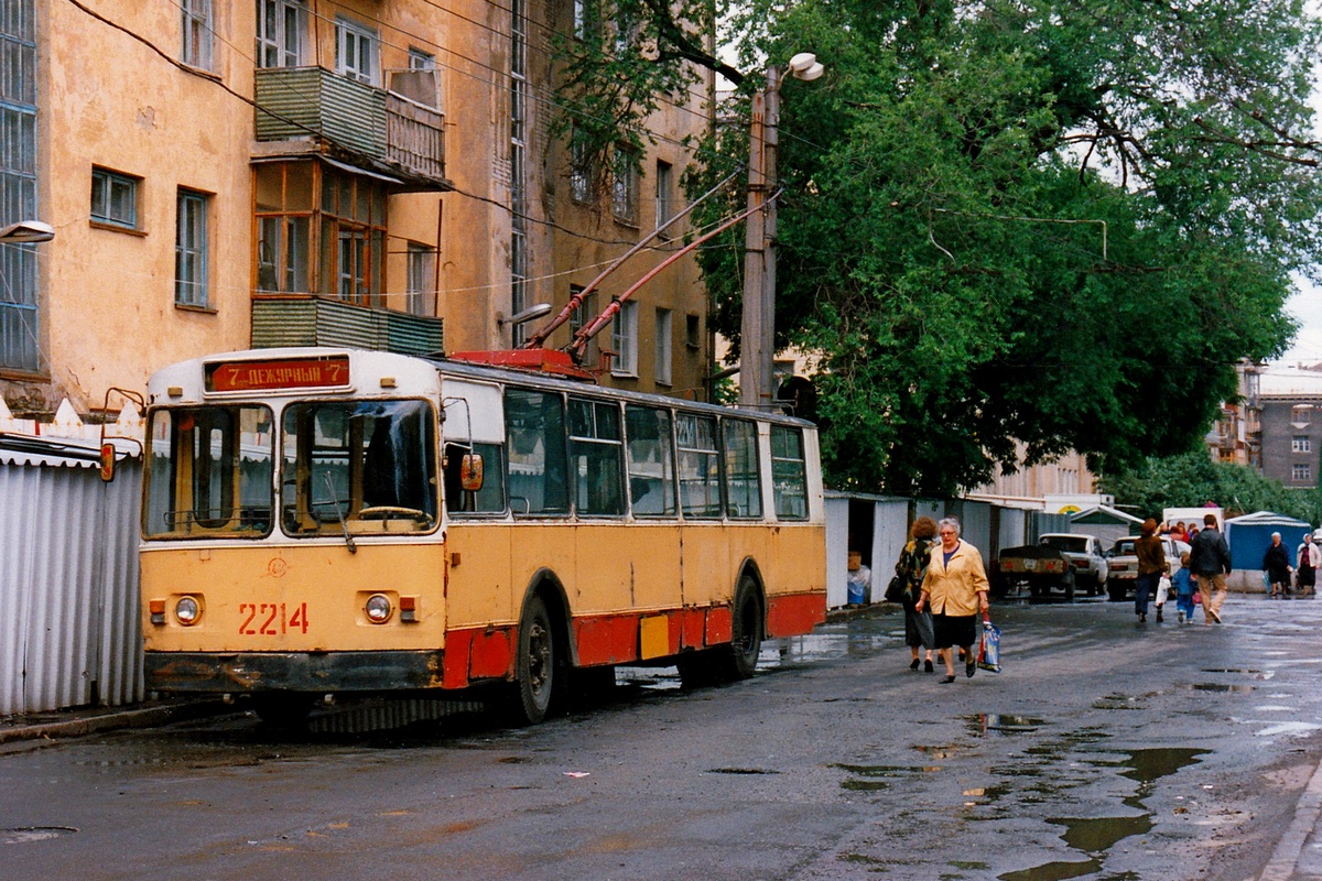 Donetsk, ZiU-682V-013 [V0V] № 2214; Donetsk — Photos by Alex Krakowsky — 22.05.1998