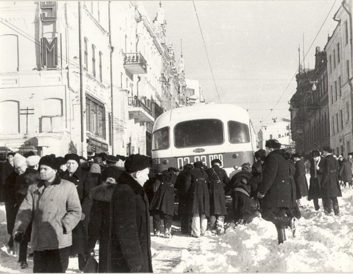 Владивосток — Исторические фотографии — трамвай (1946-1970); Владивосток — Снегопады
