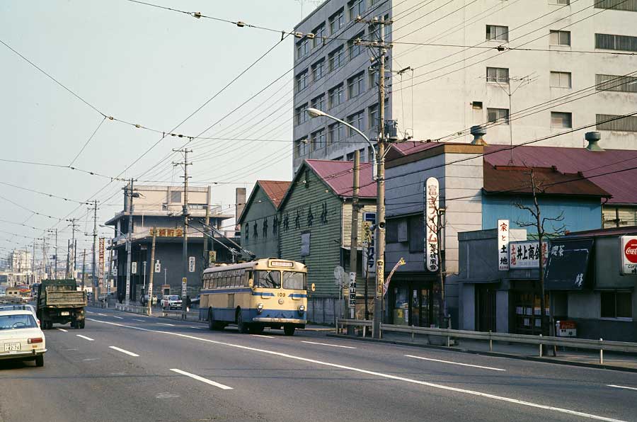 Йокогама, Tokyu 100 series № 109; Йокогама — Исторические фотографии — Троллейбус (1959-1972)