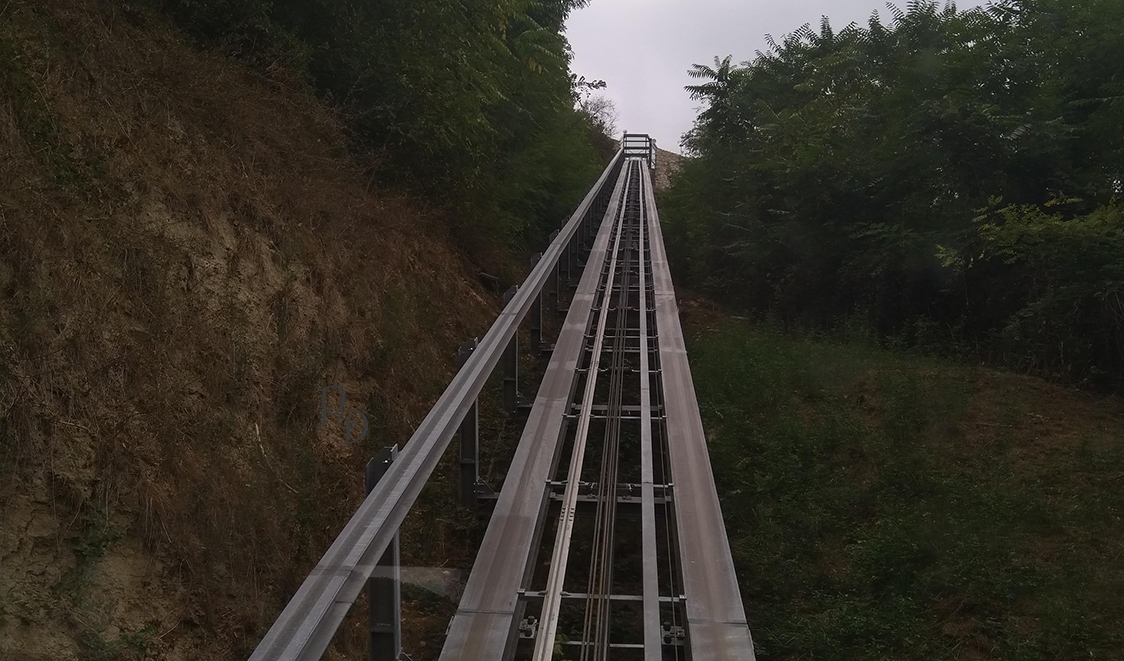 Veliko Tarnovo — Funicular