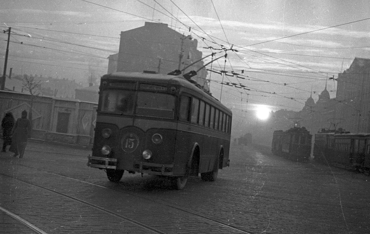 Москва, ЛК-4 № 15; Москва — Исторические фотографии — Трамвай и Троллейбус (1921-1945)