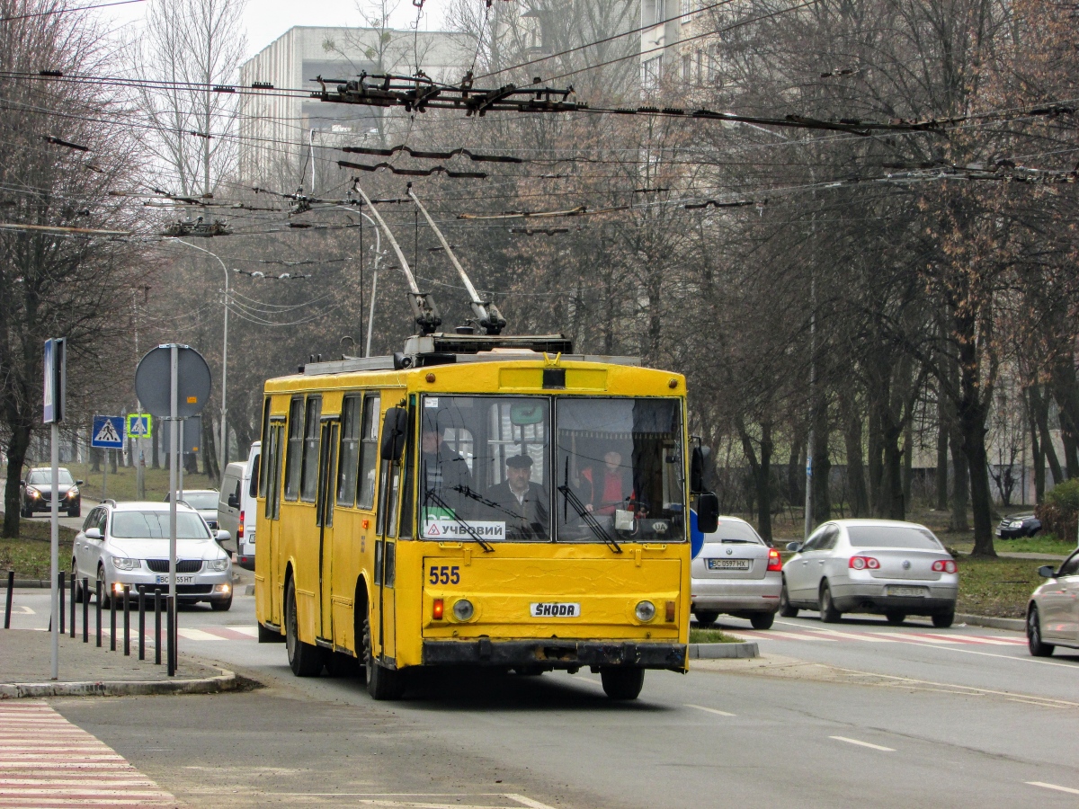 Львов, Škoda 14Tr89/6 № 555