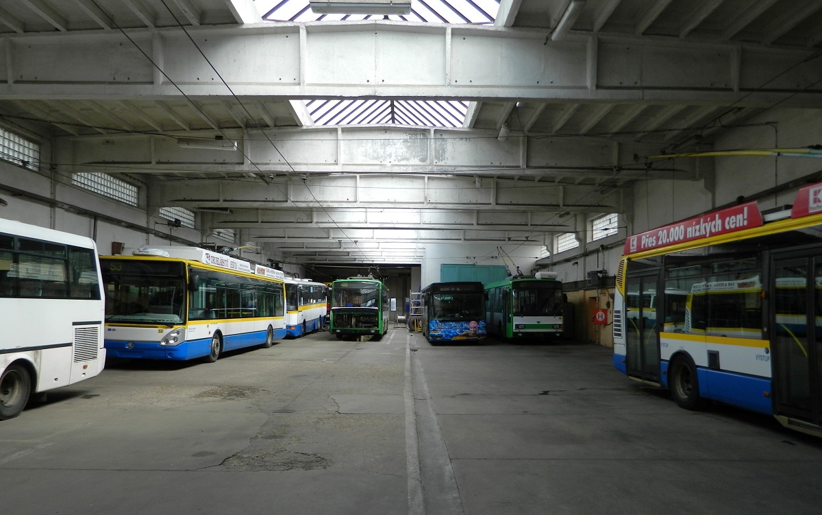 Mariánské Lázně, Škoda 14TrM # 47; Mariánské Lázně, Škoda 14TrM # 48; Mariánské Lázně, Škoda 24Tr Irisbus Citelis # 53