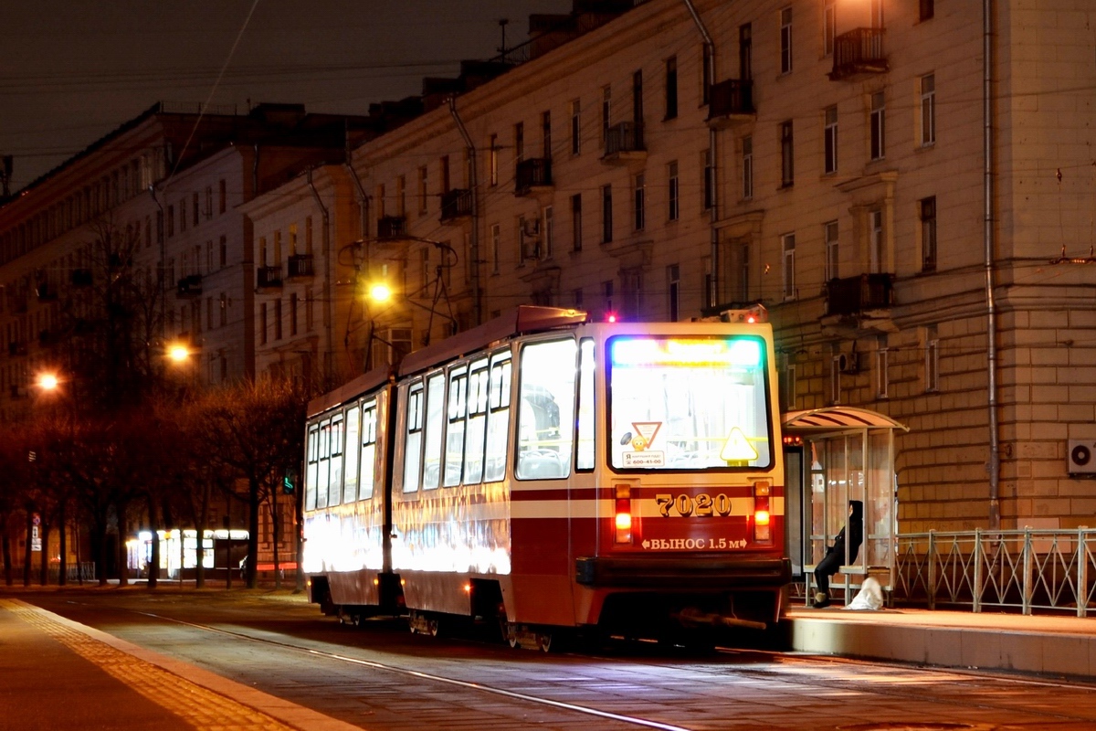 Санкт-Петербург, ЛВС-86М2 № 7020