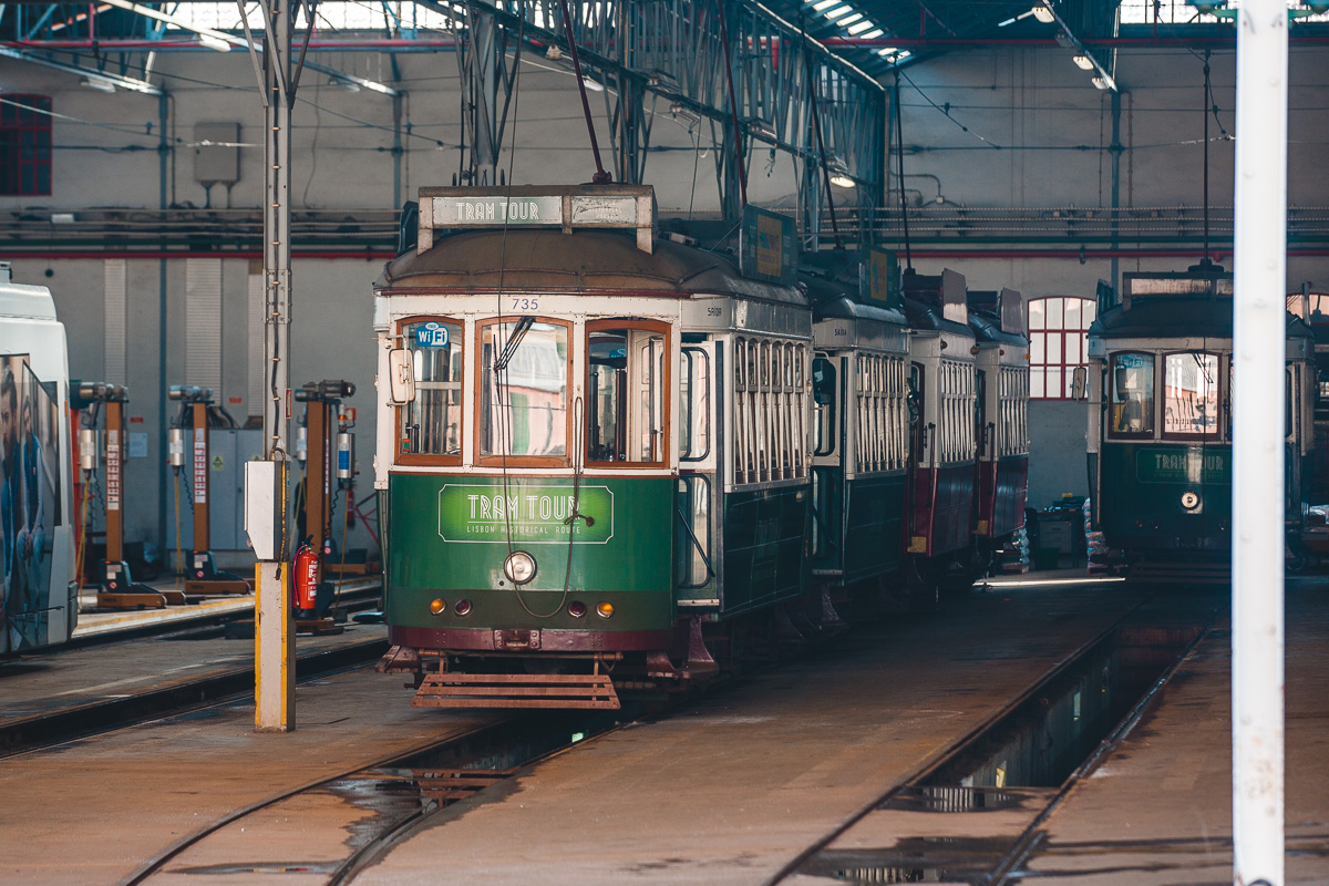 Lisbon, Carris 2-axle motorcar (Standard) № 735; Lisbon — Tram — Estação de Santo Amaro (depot)