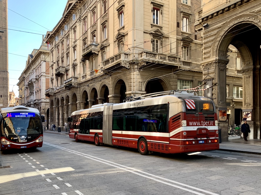 Болонья, Iveco Crealis Neo 18 № 1109