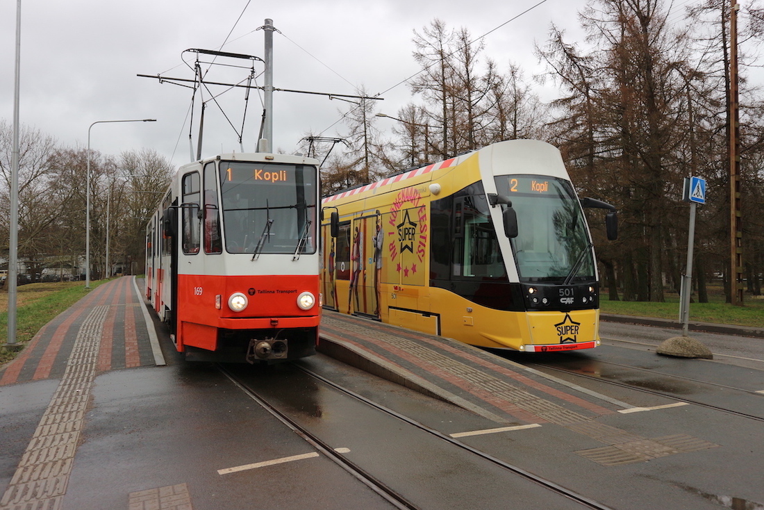 Таллин, CAF Urbos AXL № 501; Таллин, Tatra KT4D № 169