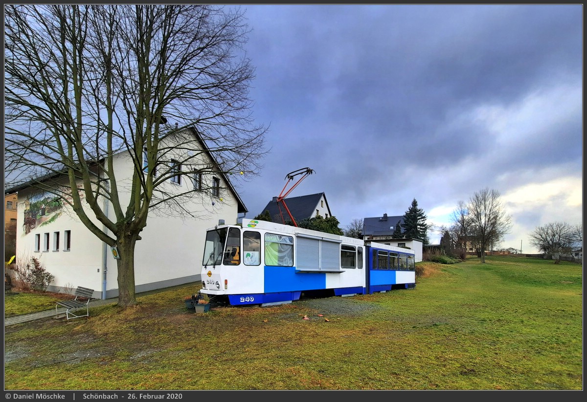 Плауэн, Tatra KT4DMC № 240; Грайц — Plauen tram 240 in "Villageclub"