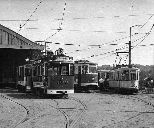 Dresden, Berolina 2-axle motor car Nr. 309; Dresden, Busch Kleiner Hecht Nr. 1820; Dresden — Alte Fotos (Straßenbahn)