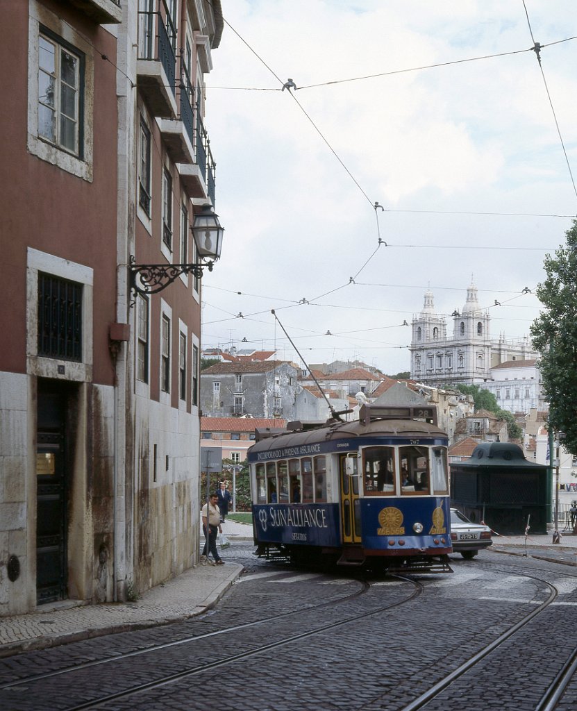 Lisbonne, Carris 2-axle motorcar (Standard) N°. 707