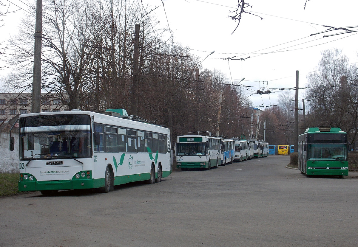 Luzk, Bogdan E231 Nr. 203; Luzk — Trolley-bus hous