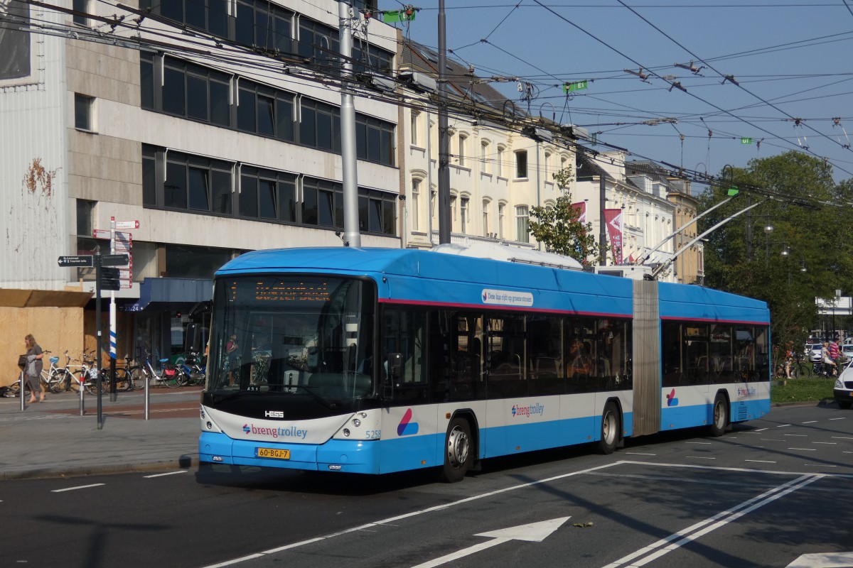 Арнем, Hess SwissTrolley 4 (BGT-N1D) № 5258