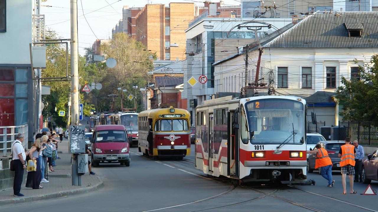 Nižní Novgorod, RVZ-6M2 č. 2199; Nižní Novgorod, 71-407 č. 1011