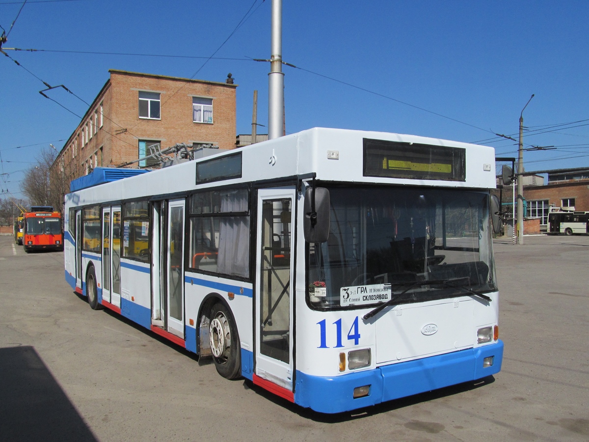 Полтава, ЮМЗ E186 № 114