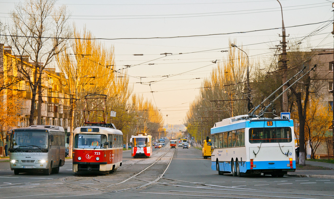 Мариуполь, Tatra T3A № 723; Мариуполь, MAN/Gräf & Stift 860 SL172HO № 1312