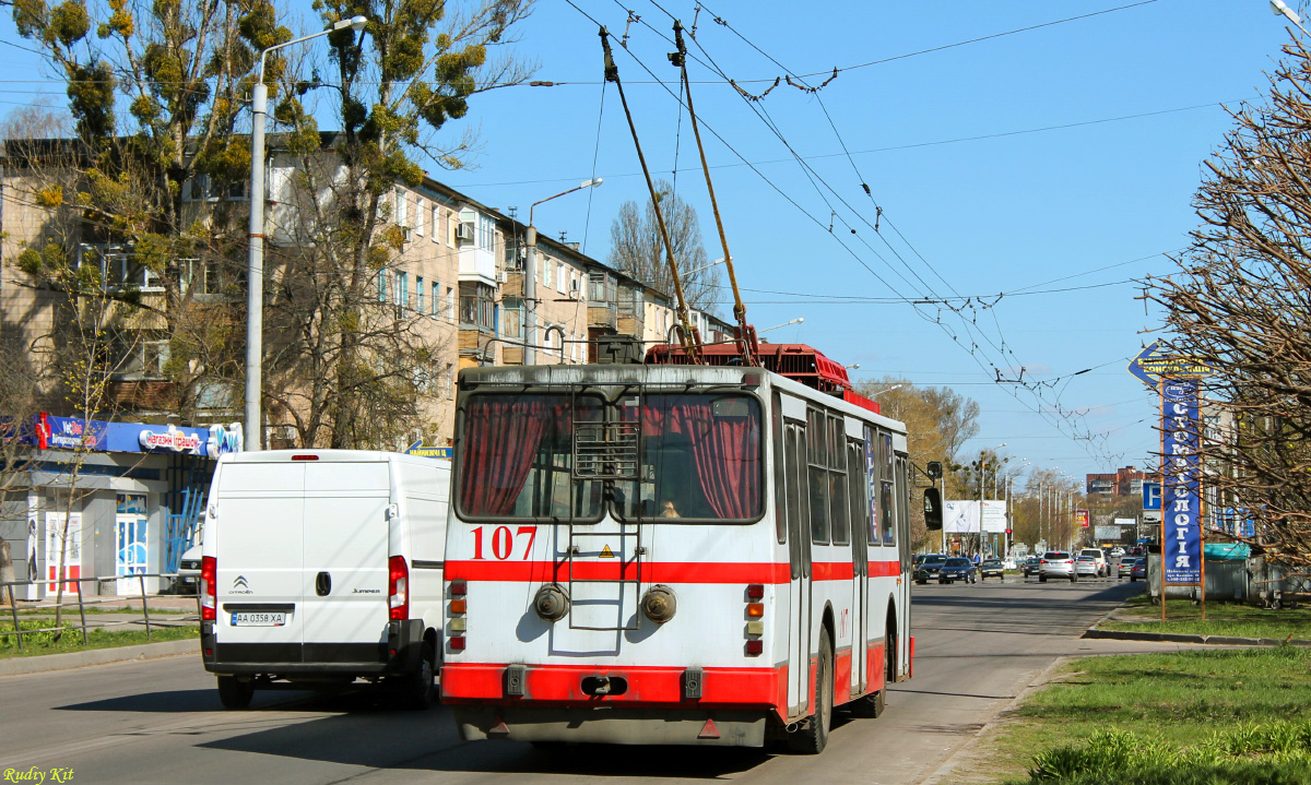 Poltava, YMZ T2 č. 107