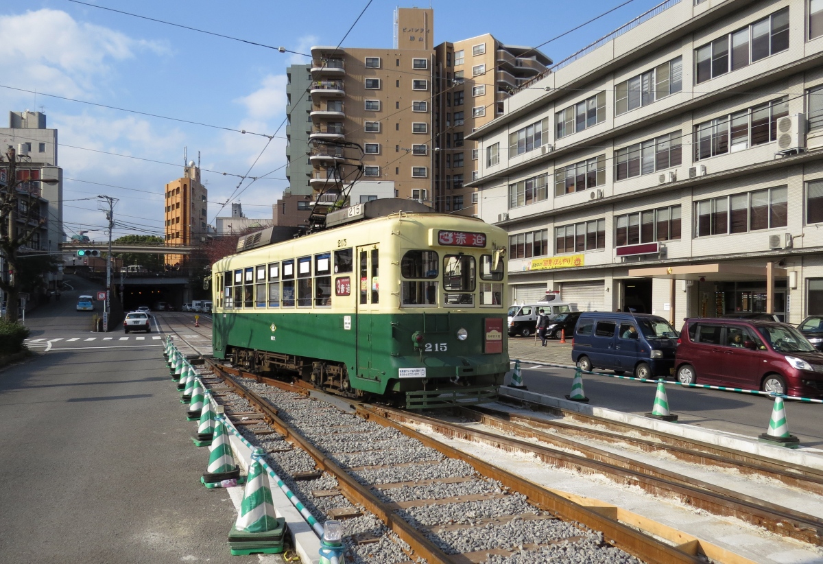 Нагасаки, Hitachi № 215; Нагасаки — Трамвайные линии и инфраструктура