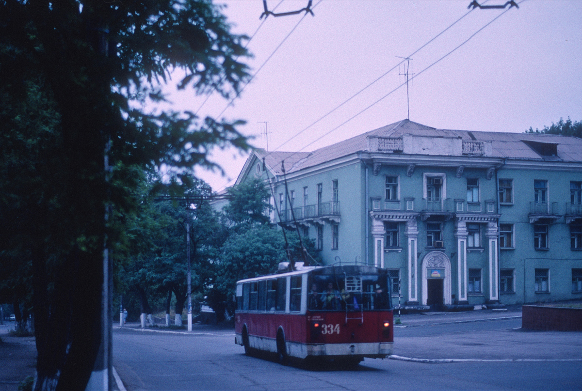 Алчевск, ЗиУ-682В-012 [В0А] № 334; Алчевск — Старые фотографии: Серии иностранных авторов