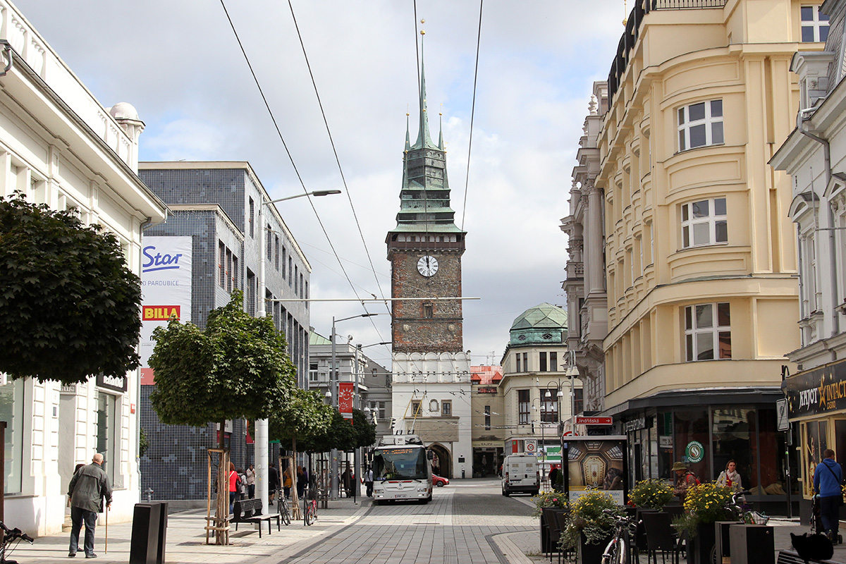 Pardubice — Tratě a infrastruktura / Lines and Infrastructure