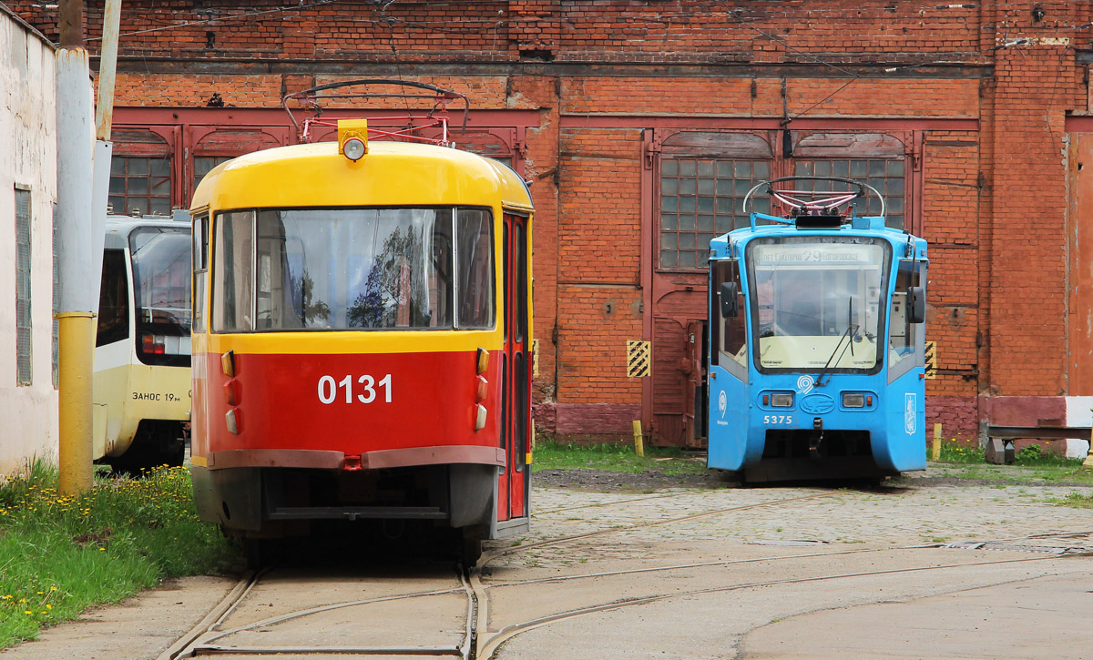 Moskau, Tatra T3SU Nr. 0131; Moskau, 71-619K Nr. 5375