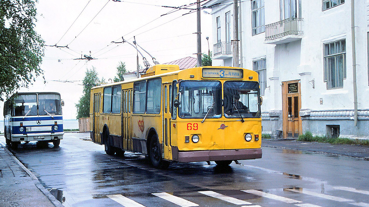 Архангельск, ЗиУ-682В [В00] № 69; Архангельск — Старые фотографии (1992-2000)