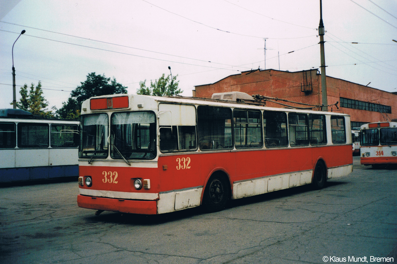 Алчевск, ЗиУ-682В-012 [В0А] № 332; Алчевск — Старые фотографии: Серии иностранных авторов