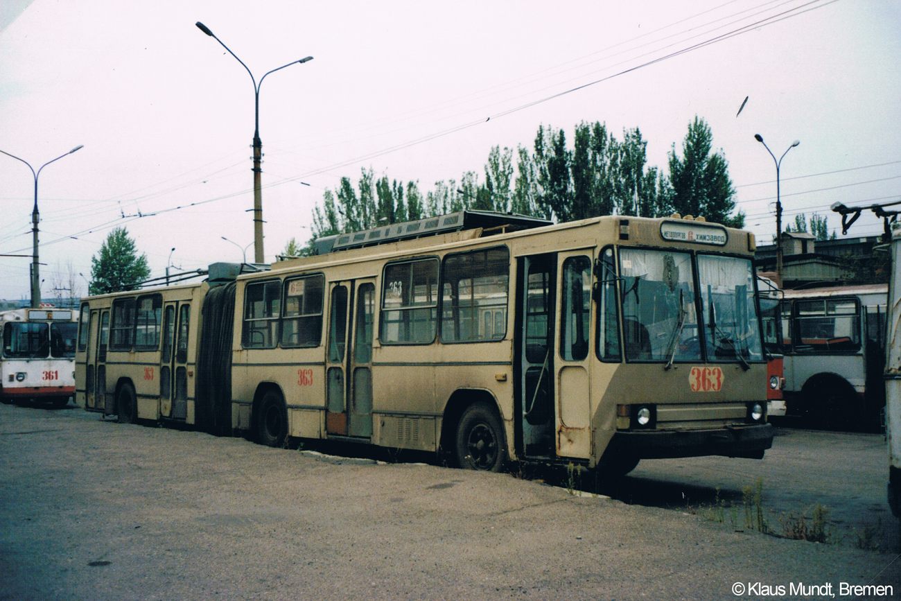 Алчевск, ЮМЗ Т1 № 363; Алчевск — Старые фотографии: Серии иностранных авторов