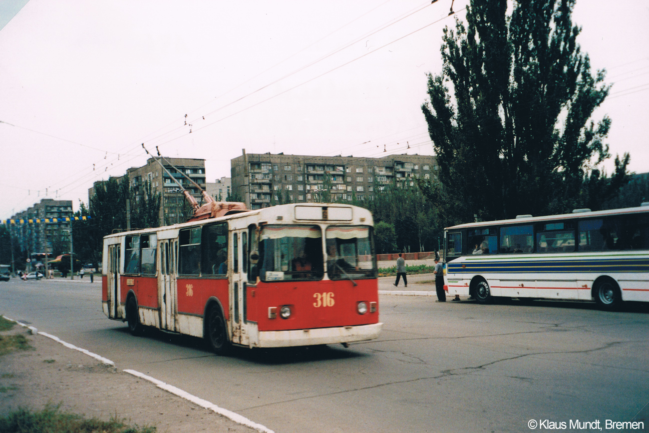 Алчевск, ЗиУ-682В [В00] № 316; Алчевск — Старые фотографии: Серии иностранных авторов