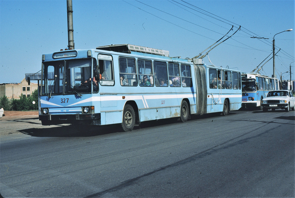 Orenburg, YMZ T1 č. 327
