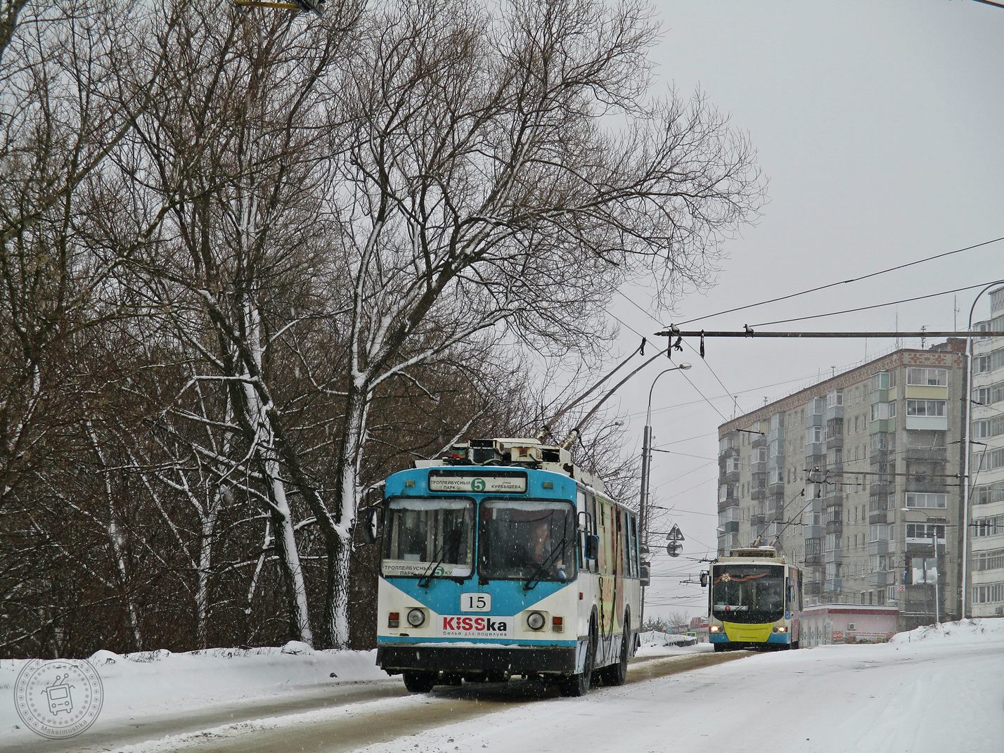 Rybinsk, VMZ-170 č. 15; Rybinsk, VMZ-5298.01 “Avangard” č. 8