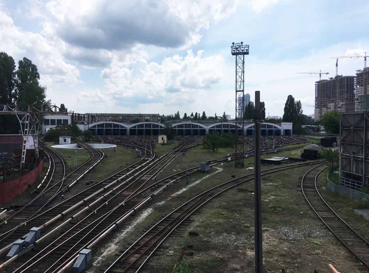 Киев — Метрополитен — Святошинско-Броварская линия