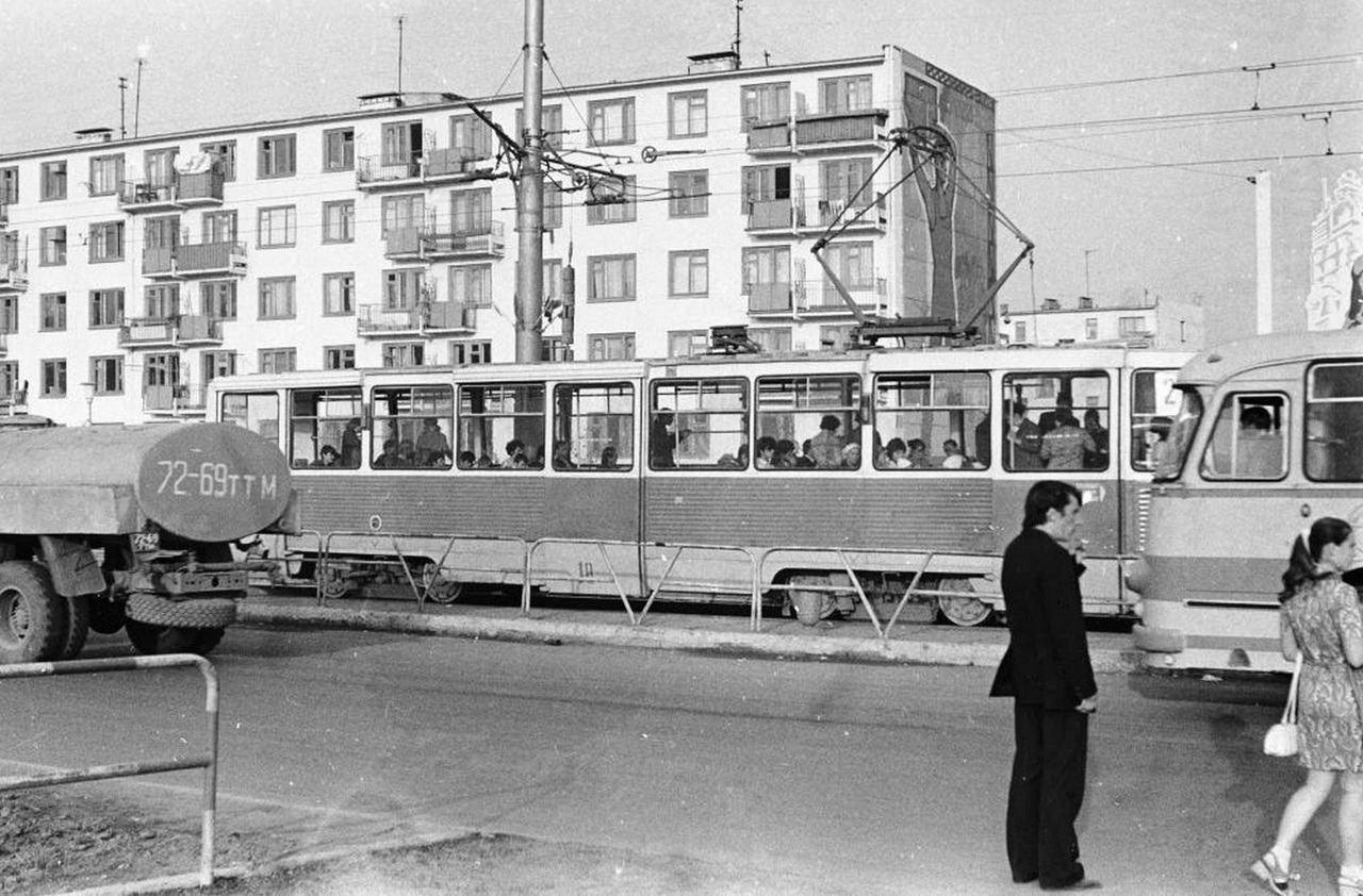 Nabereschnyje Tschelny, 71-605 (KTM-5M3) Nr. 10; Nabereschnyje Tschelny — Old photos