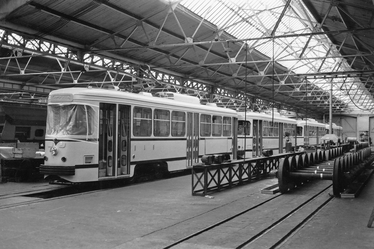 Marseille — Miscellaneous photos; Brügge — Tram factory