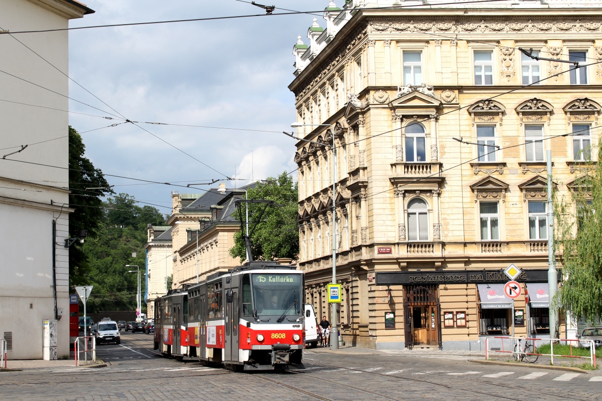 Прага, Tatra T6A5 № 8608