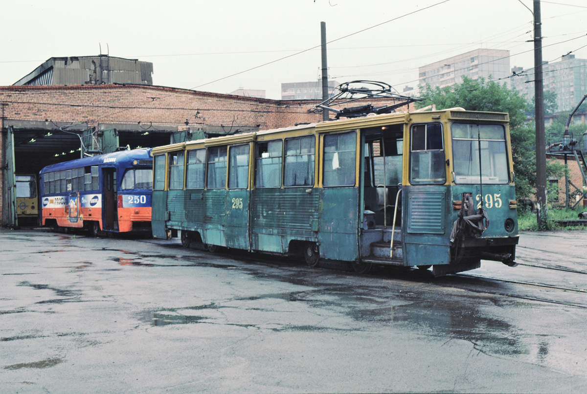 Владивосток, 71-605А № 295; Владивосток, РВЗ-6М2 № 250