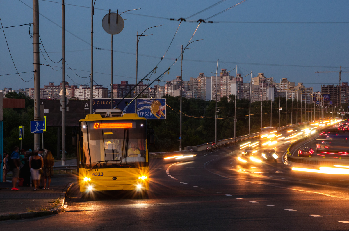 Kiev, Bogdan Т90110 nr. 4323; Kiev — Trolleybus lines: Left bank