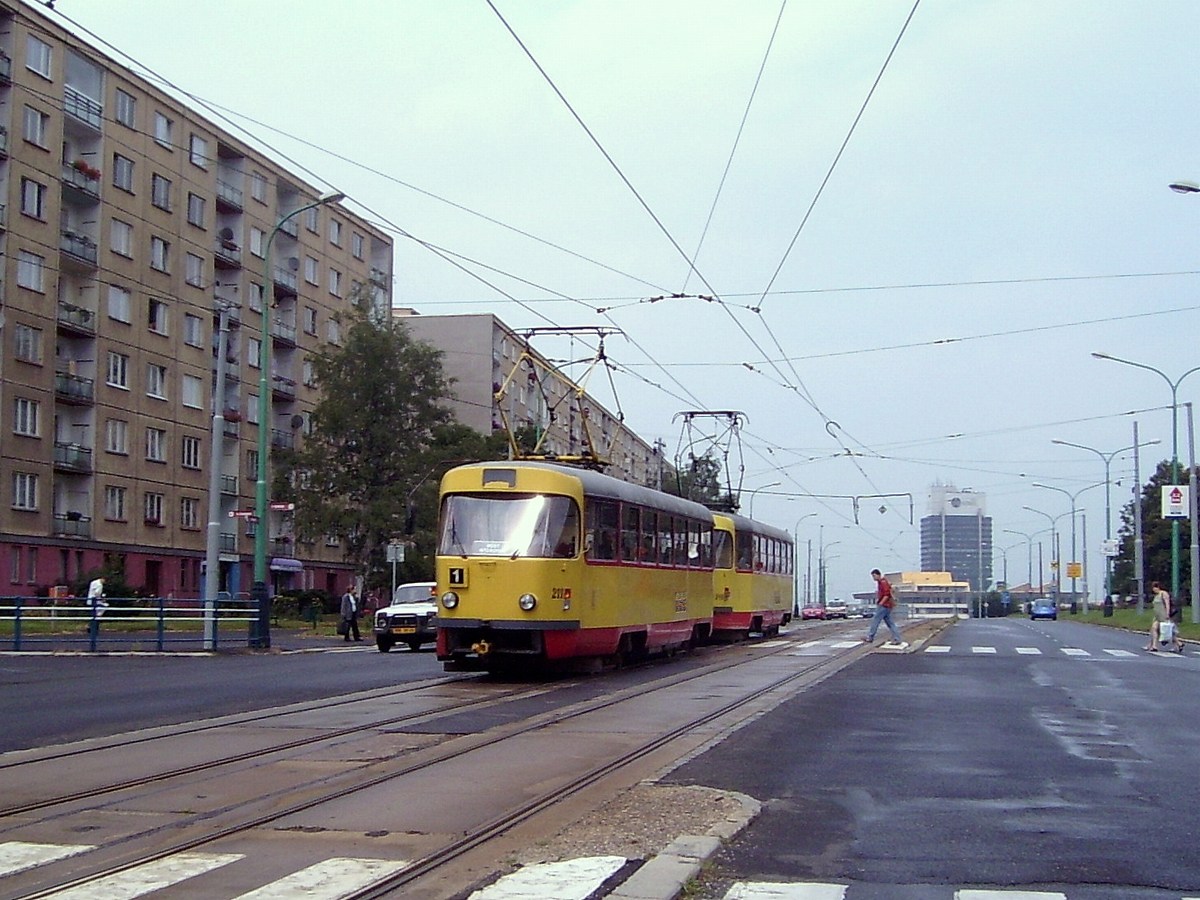 Мост и Литвинов, Tatra T3SU № 211