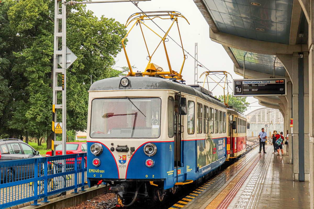 Тренчьянска Тепла, Vagónka Studénka EMU 46.1 № 411.901-2