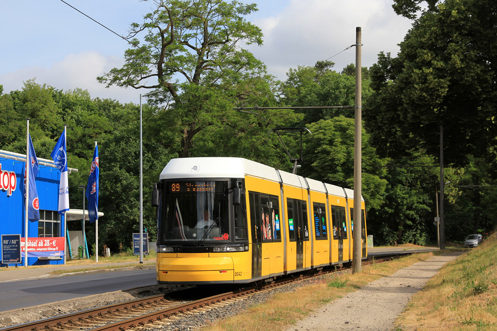 Штраусберг, Bombardier Flexity Berlin (GT6-08ZR/F6Z) № 0042