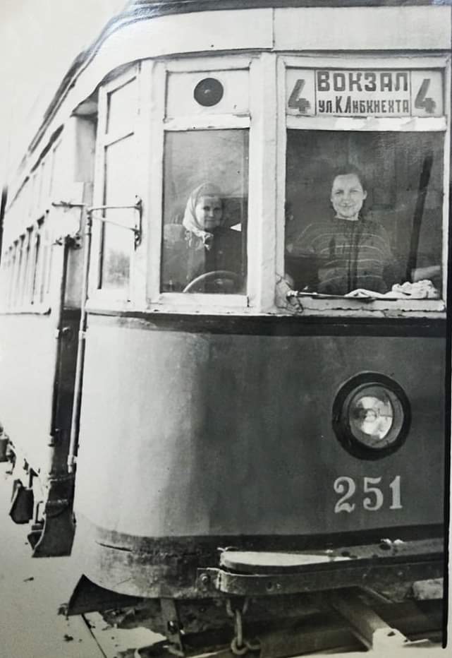 Dniepr, Kh Nr 251; Dniepr — Old photos: Tram
