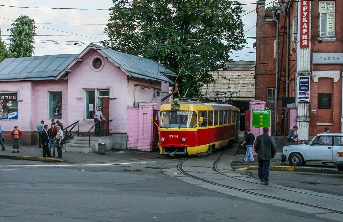 Киев, Tatra T3SU № 5744