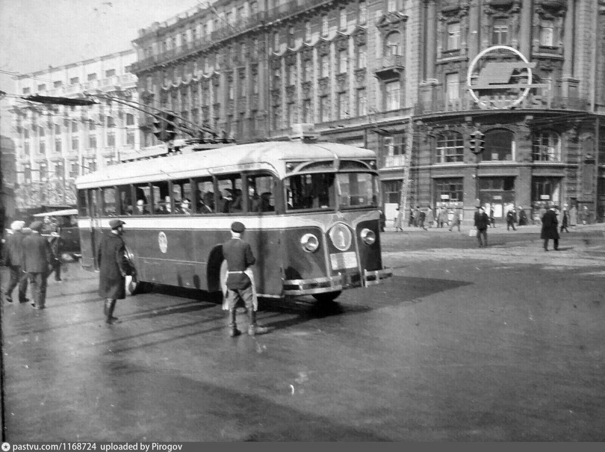 Москва, ЛК-1 № 1; Москва — Исторические фотографии — Трамвай и Троллейбус (1921-1945)