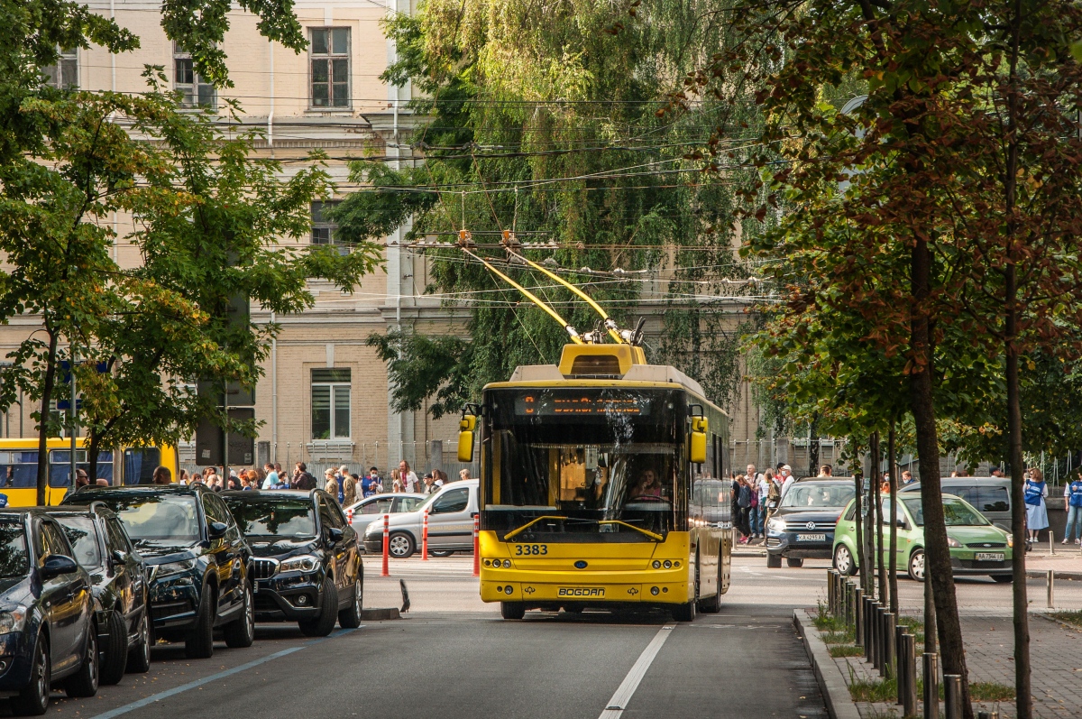 Киев, Богдан Т70110 № 3383; Киев — Движение по служебному кольцу Леонтовича — Б. Хмельницкого — Пирогова