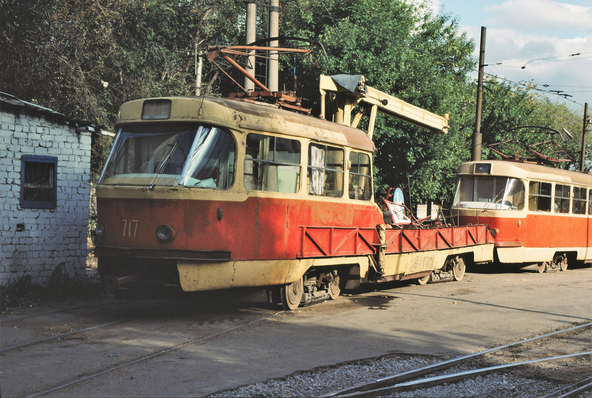 Самара, Tatra T3SU (двухдверная) № 717; Самара — Исторические фотографии — Трамвай и Троллейбус (1992-2000); Самара — Кировское трамвайное депо