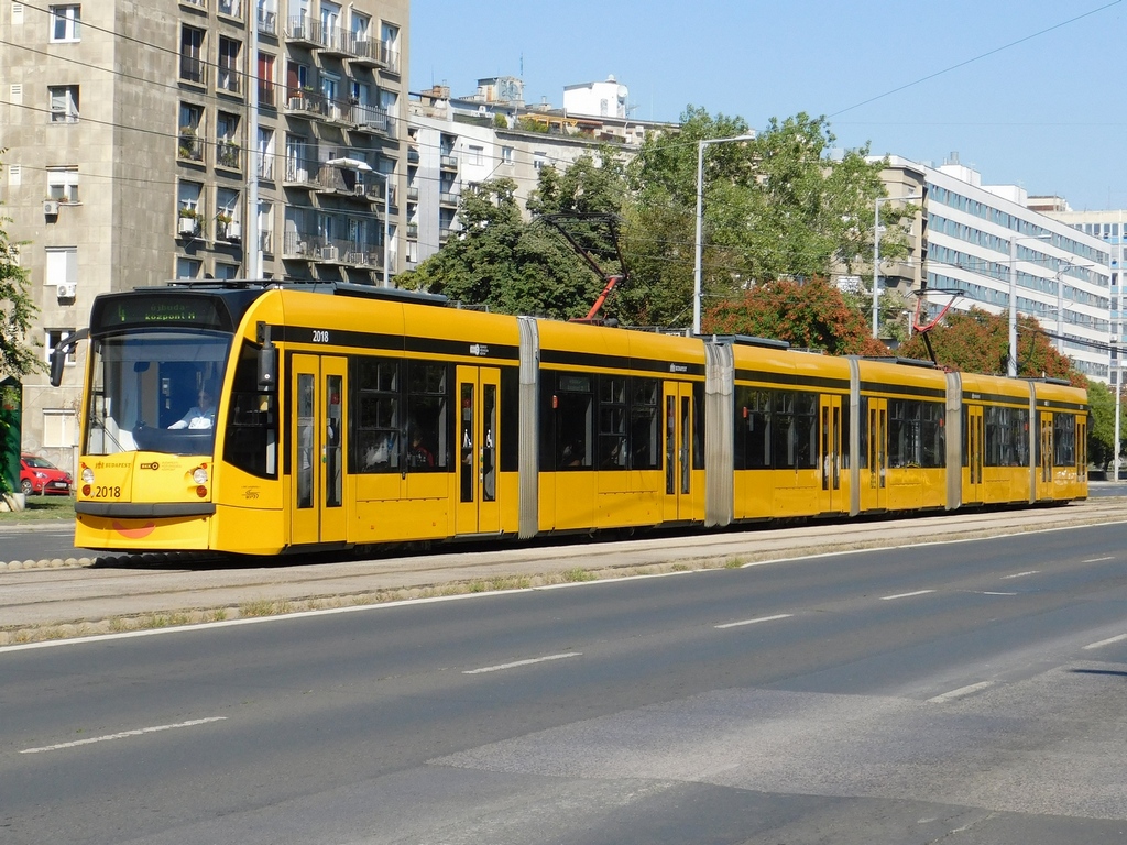 Budapešť, Siemens Combino Supra NF12B č. 2018