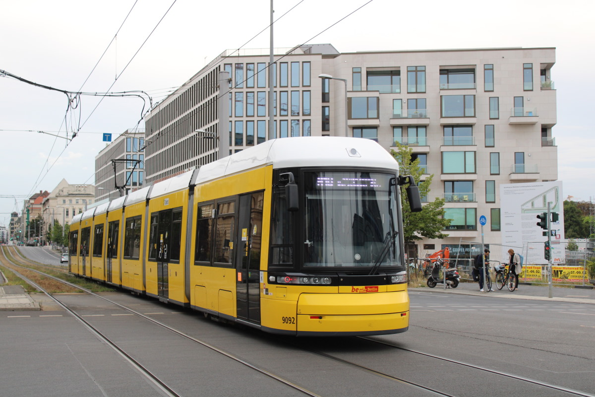 Берлин, Bombardier Flexity Berlin (GT8-08ZR/F8Z) № 9092