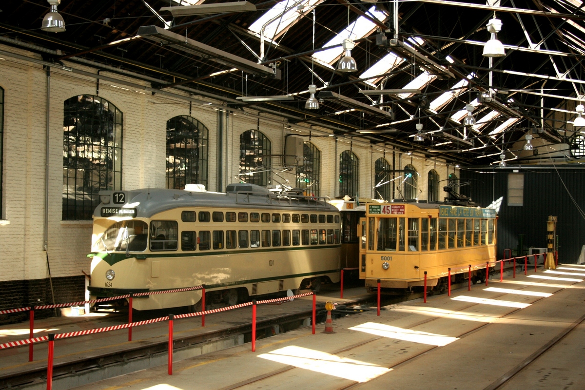 Брюссель, BN PCC № 1024; Брюссель, MIVB/STIB Series 5000 № 5001