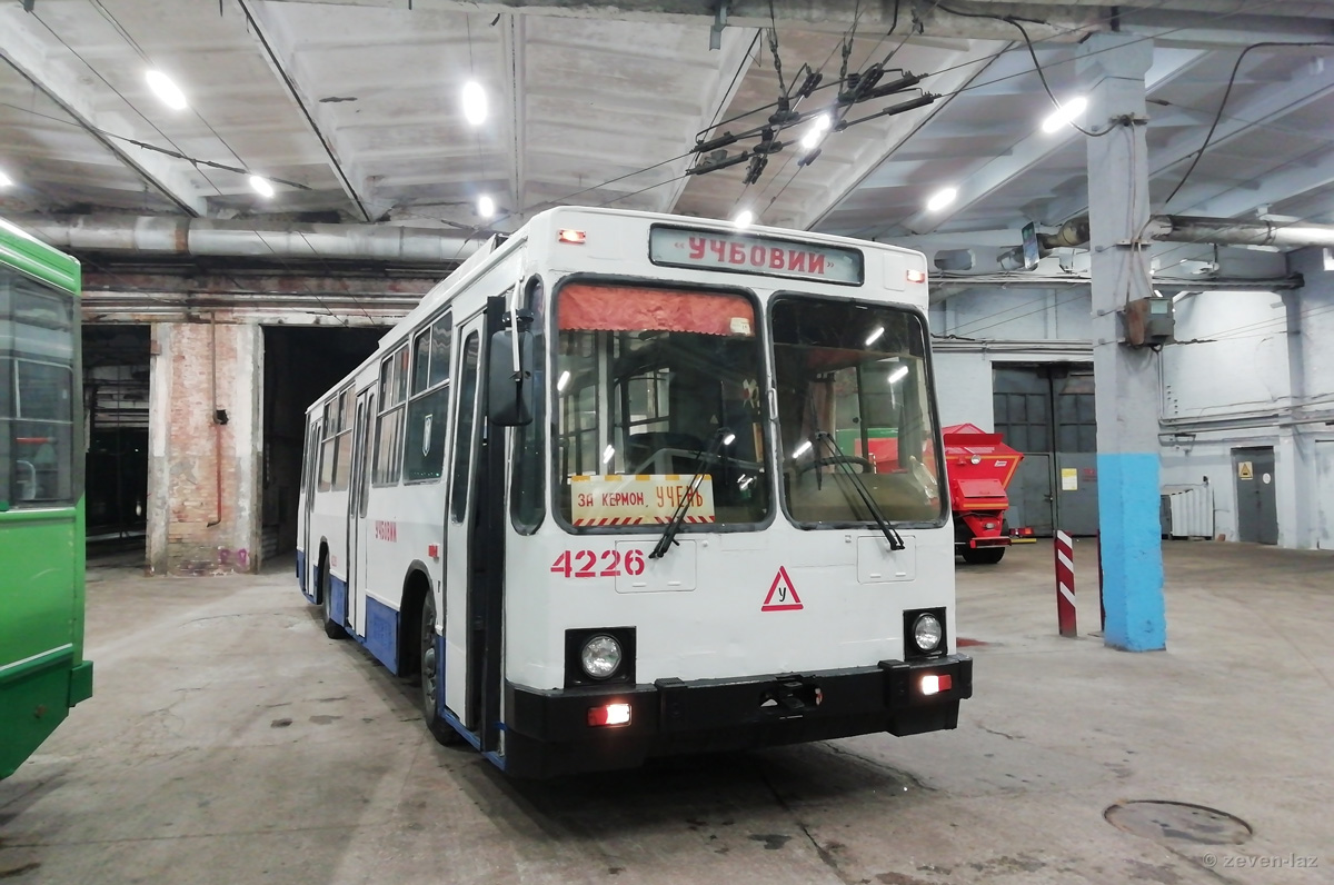 Kyiv, YMZ T2 # 4226