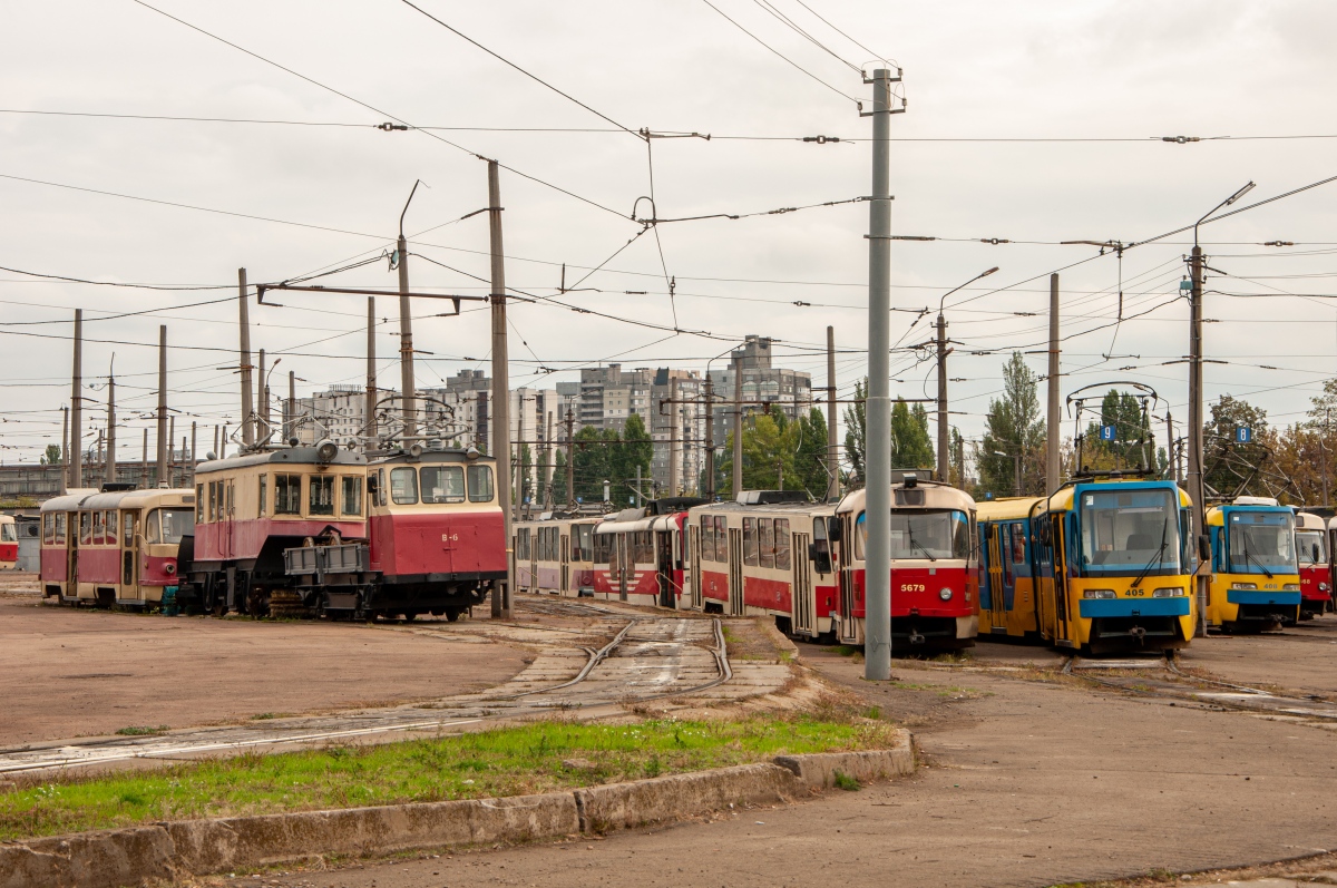 基辅, GS-4 (GVRZ) # С-13; 基辅, 2-axle cargo car (KPET) # В-6; 基辅, KT3UA # 405