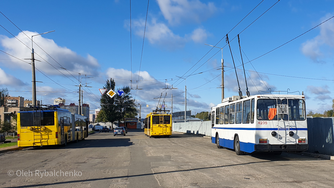 Kyiv, YMZ T2 № 4235